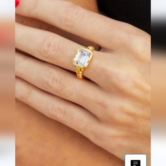 Emerald cut cubic zirconia - Picture 2 of 6